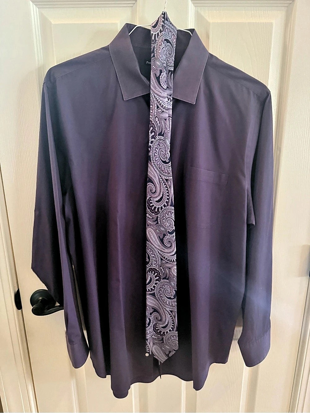 Preswick & Moore Slim Fit Dress Shirt with Coordinating Paisley Print Tie